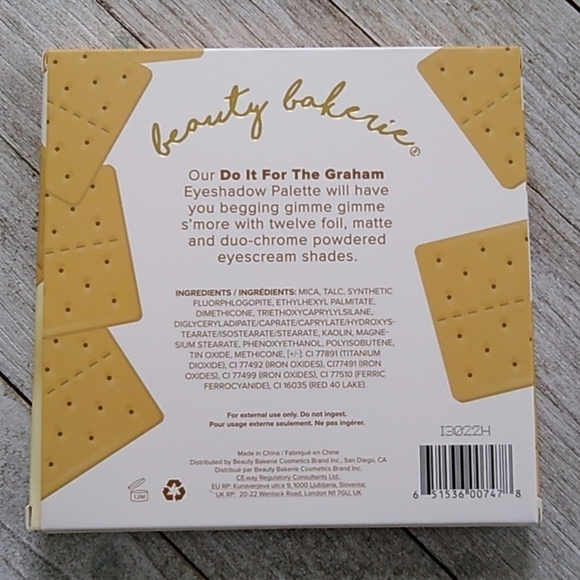 NEW Beauty Bakerie Do It For The Graham Eyeshadow Palette - Picture 9 of 13